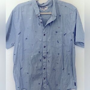 Billabong Men’s Blue Short Sleeve shirt  Size XL.🩵💙🤍🩵